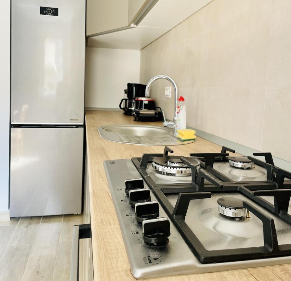 Apartament Mountain Crib In Urban Plaza W. Parking & Netflix Braszów Zewnętrze zdjęcie