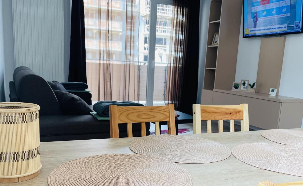 Apartament Mountain Crib In Urban Plaza W. Parking & Netflix Braszów Zewnętrze zdjęcie