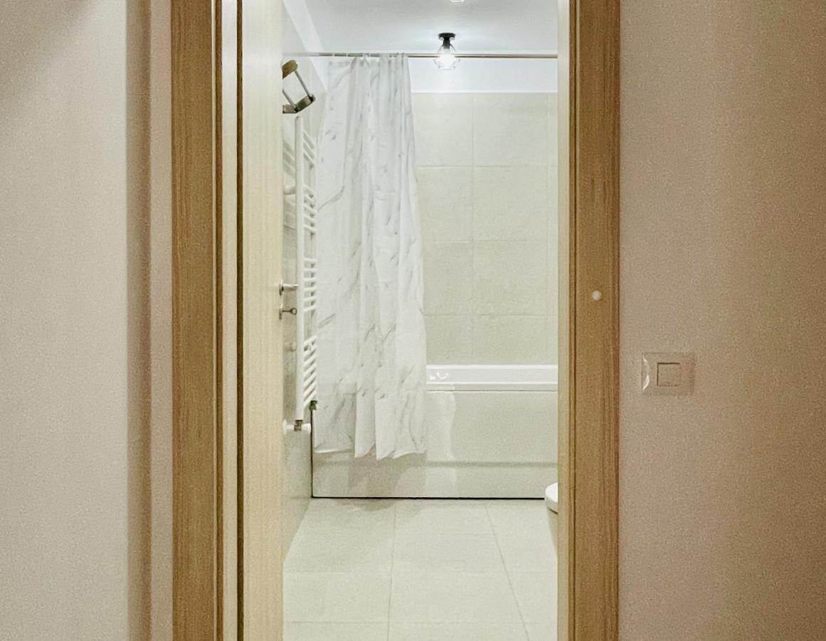 Apartament Mountain Crib In Urban Plaza W. Parking & Netflix Braszów Zewnętrze zdjęcie
