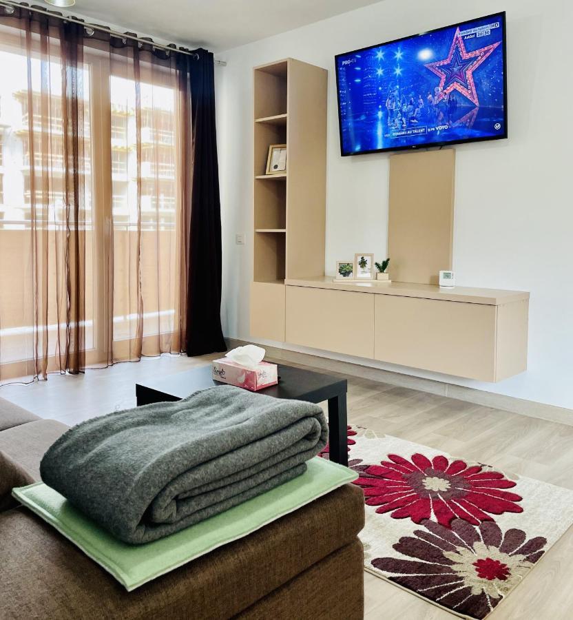 Apartament Mountain Crib In Urban Plaza W. Parking & Netflix Braszów Zewnętrze zdjęcie