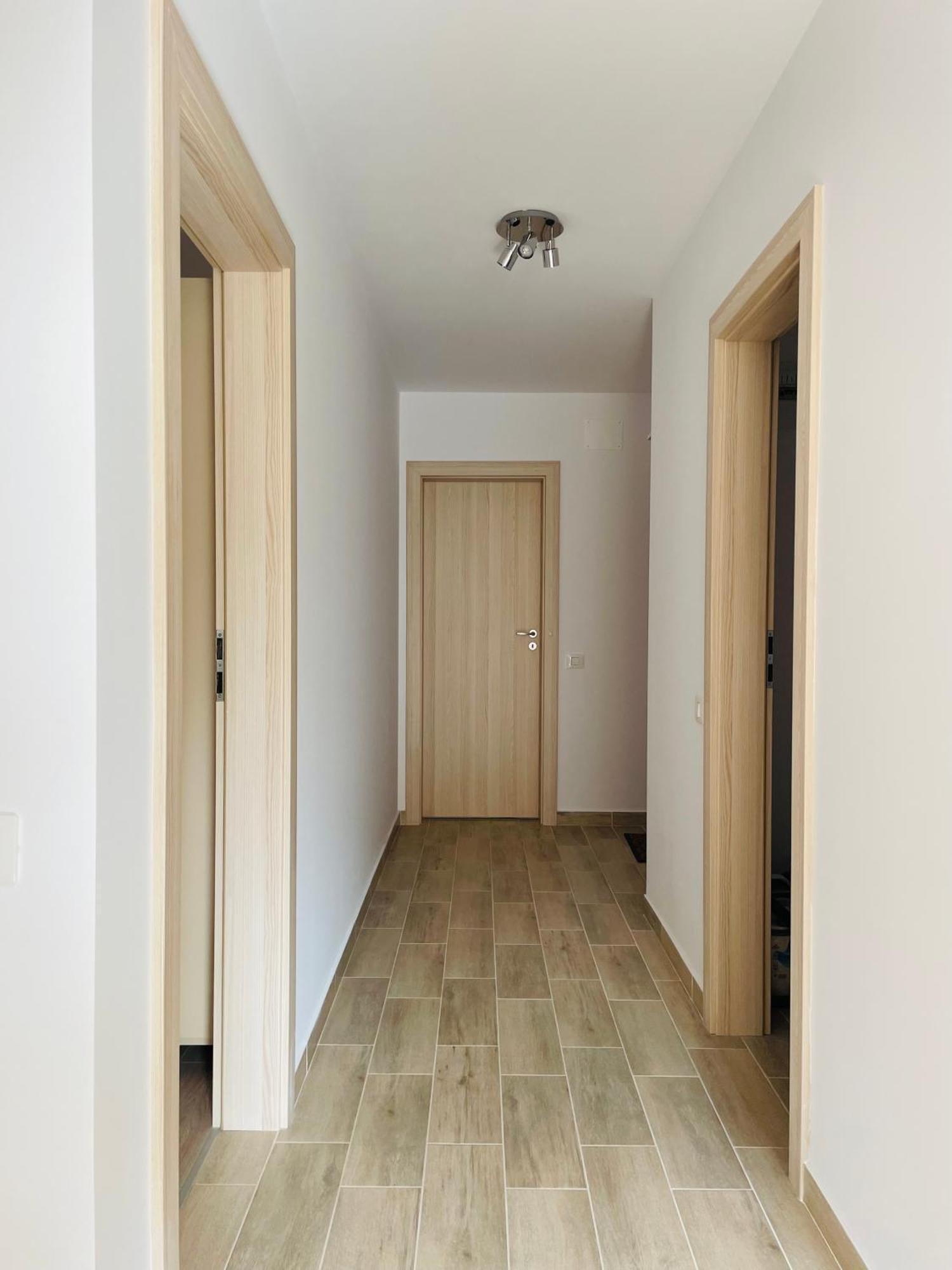 Apartament Mountain Crib In Urban Plaza W. Parking & Netflix Braszów Zewnętrze zdjęcie
