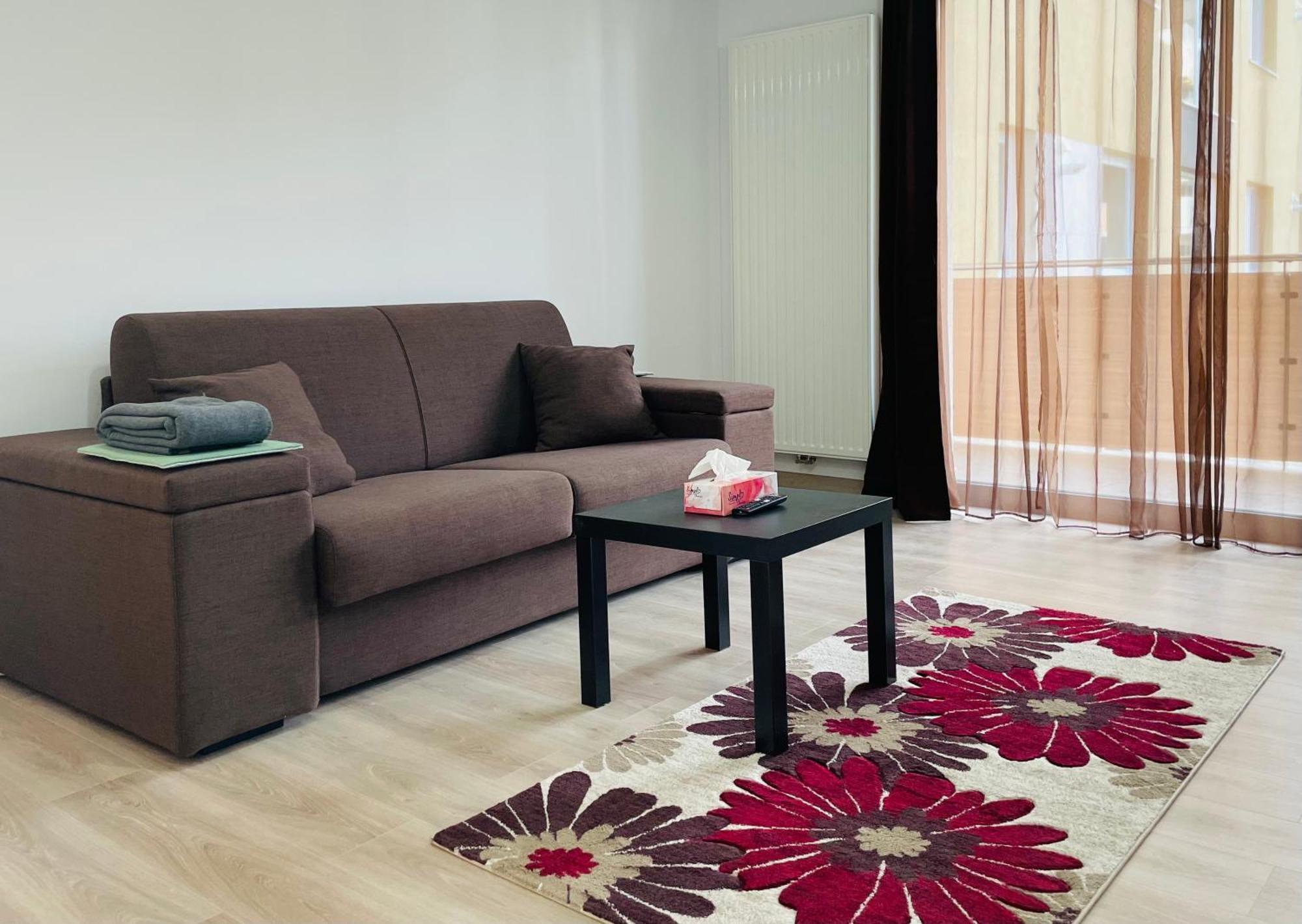 Apartament Mountain Crib In Urban Plaza W. Parking & Netflix Braszów Zewnętrze zdjęcie